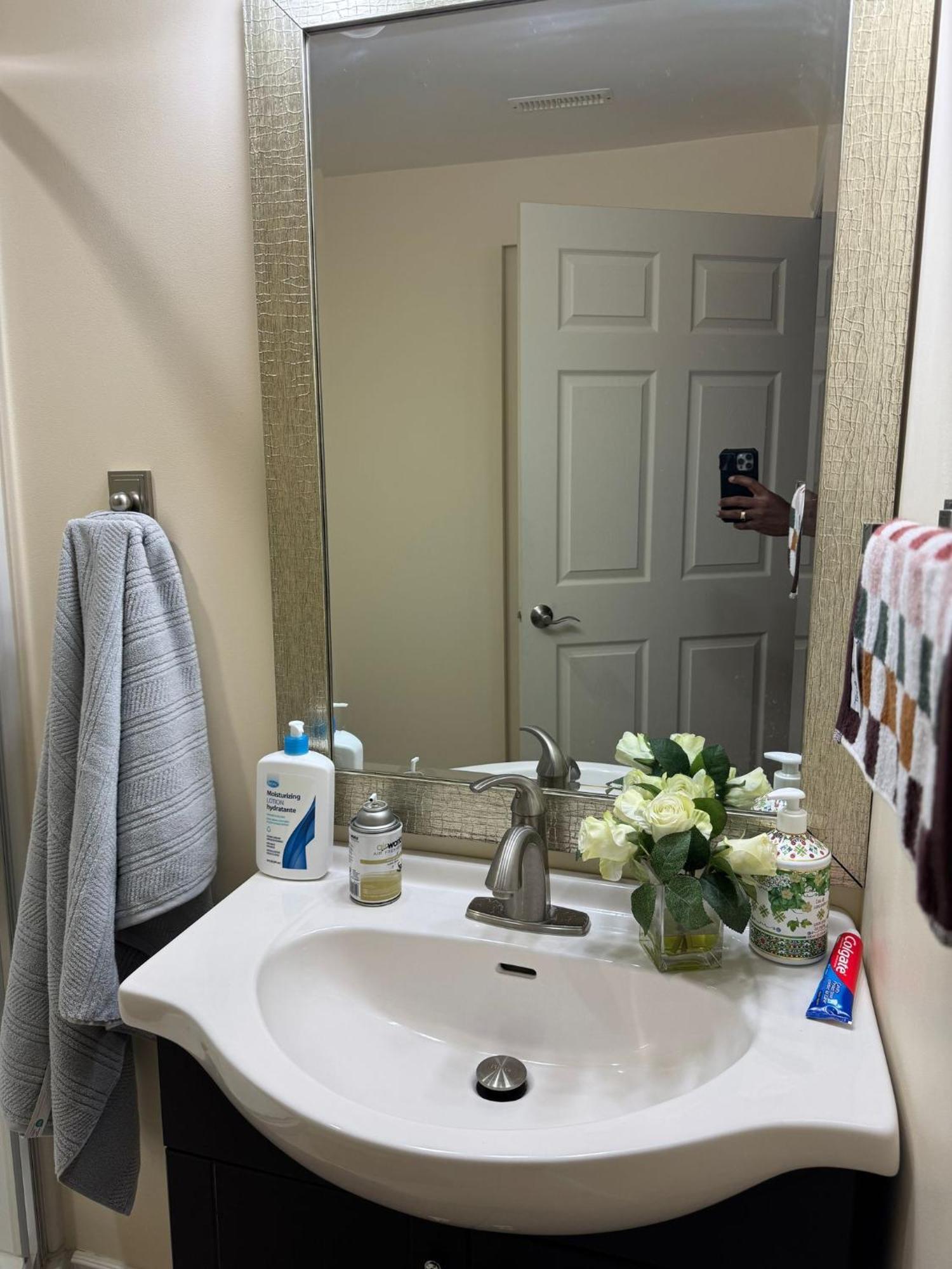 Apartment Away From Calgary